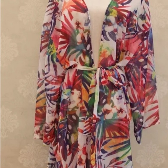 Colorful beach wrap - Picture 2 of 3